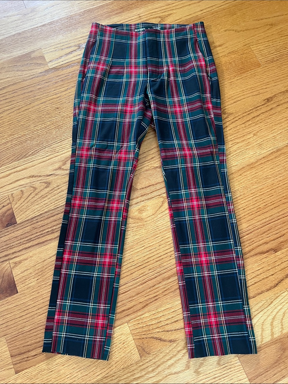 Old Navy Red and Green Tartan Plaid Pixie Polished Skinny Christmas Pants 4